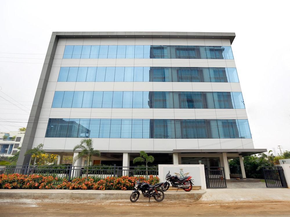 Fabhotel Syberitic Suites Gachibowli - Fully Vaccinated Staff Kondapur  외부 사진