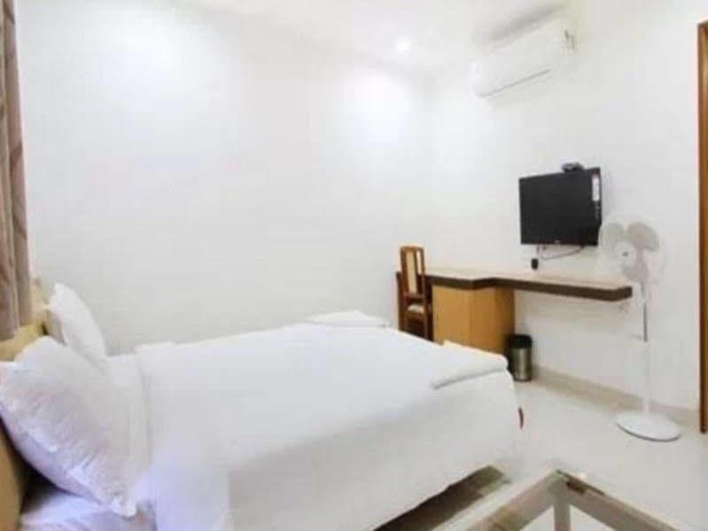 Fabhotel Syberitic Suites Gachibowli - Fully Vaccinated Staff Kondapur  외부 사진