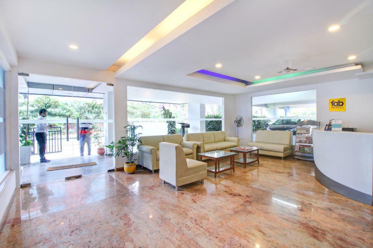 Fabhotel Syberitic Suites Gachibowli - Fully Vaccinated Staff Kondapur  외부 사진