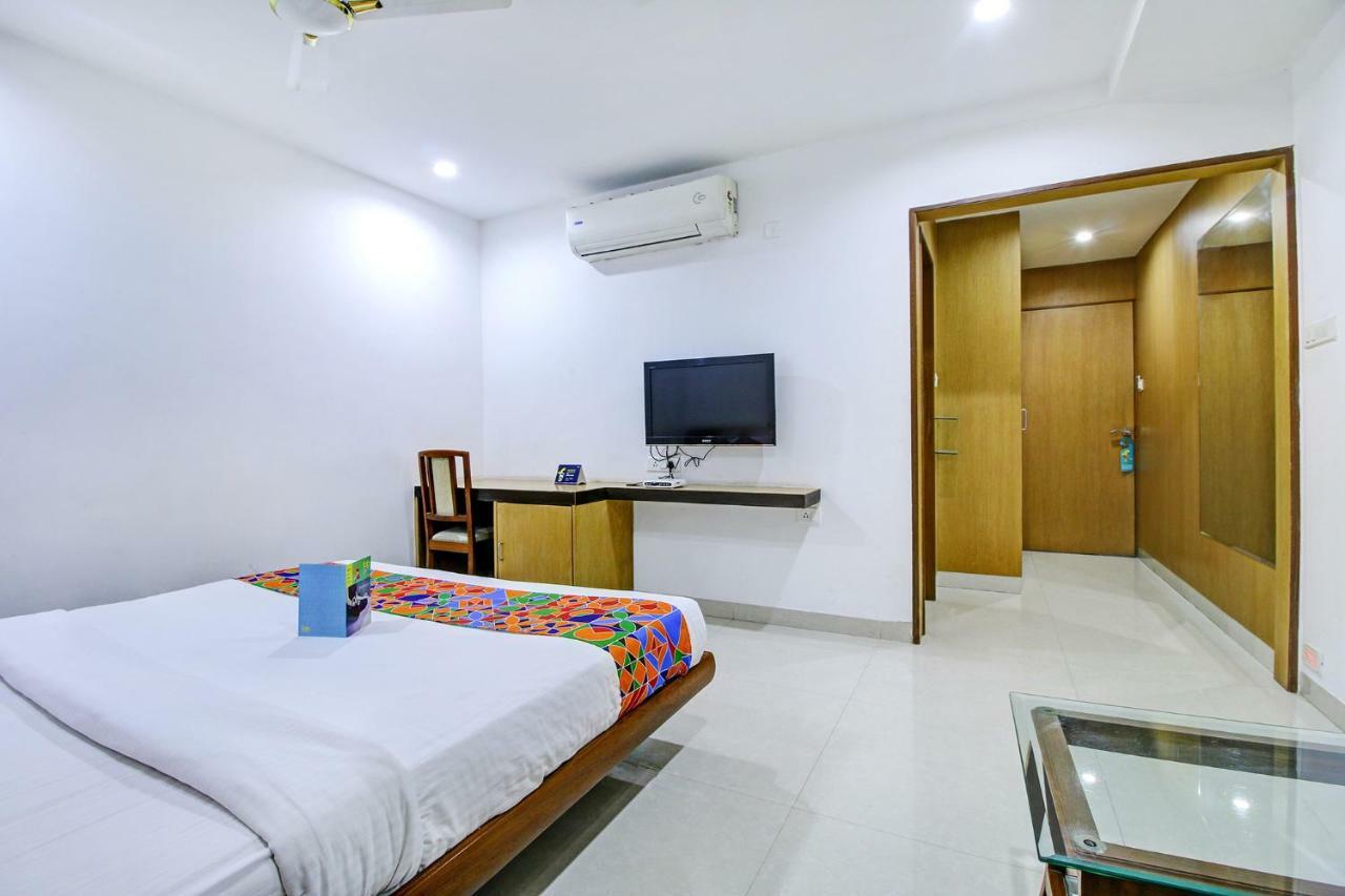 Fabhotel Syberitic Suites Gachibowli - Fully Vaccinated Staff Kondapur  외부 사진