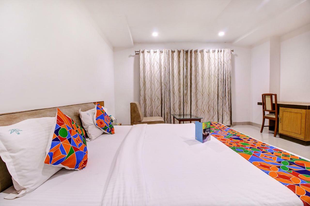 Fabhotel Syberitic Suites Gachibowli - Fully Vaccinated Staff Kondapur  외부 사진